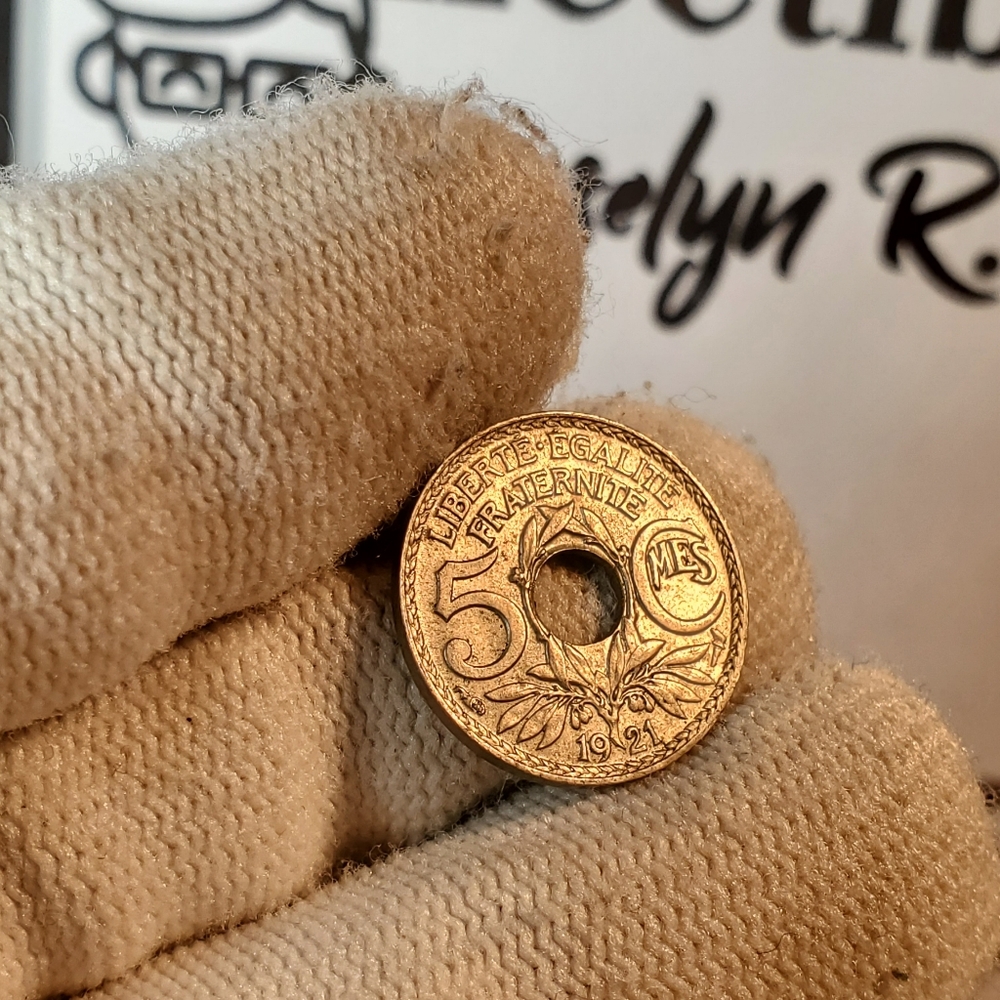 1921 small France 5 Centimes